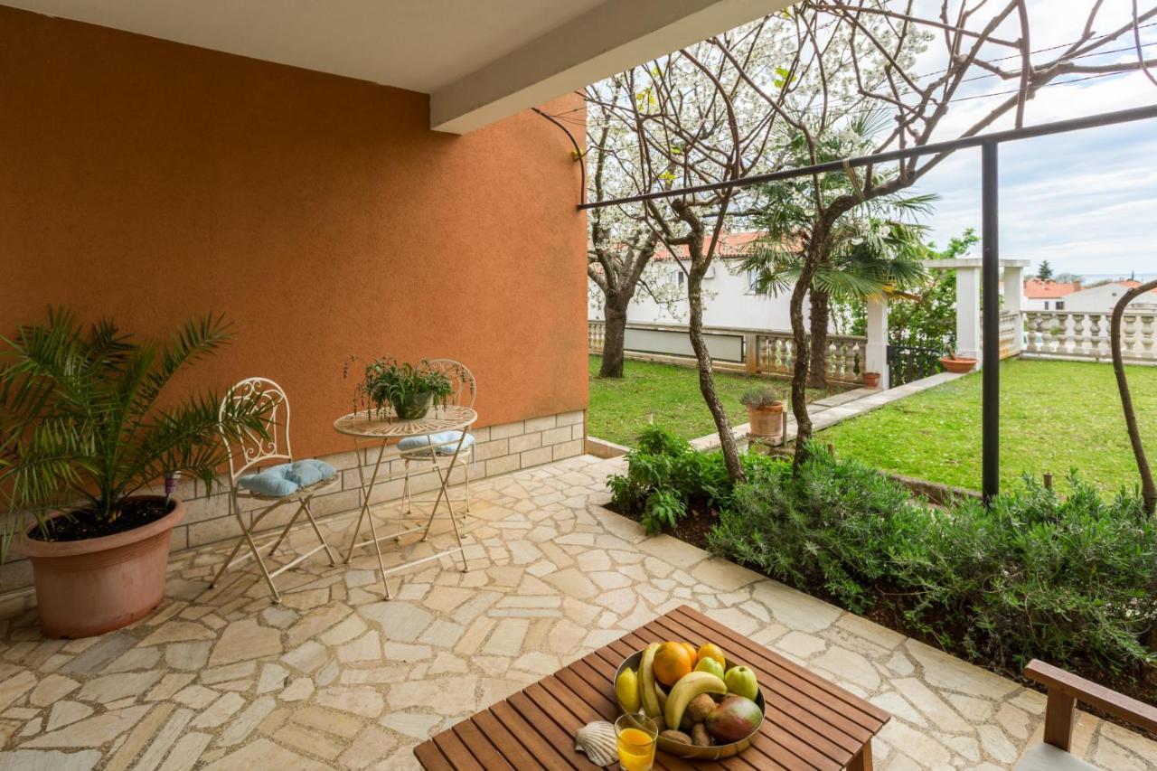 Apartments Zomzi Пореч Экстерьер фото