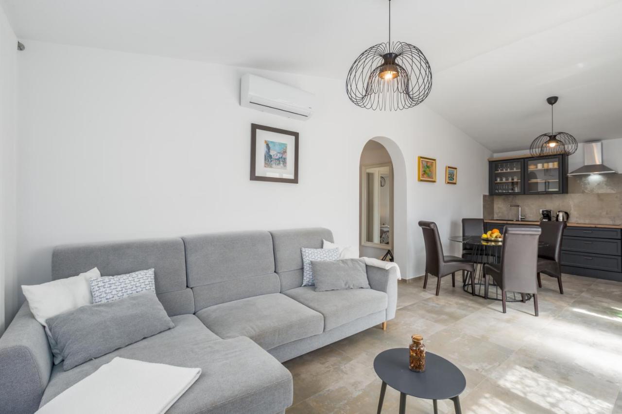 Apartments Zomzi Пореч Экстерьер фото