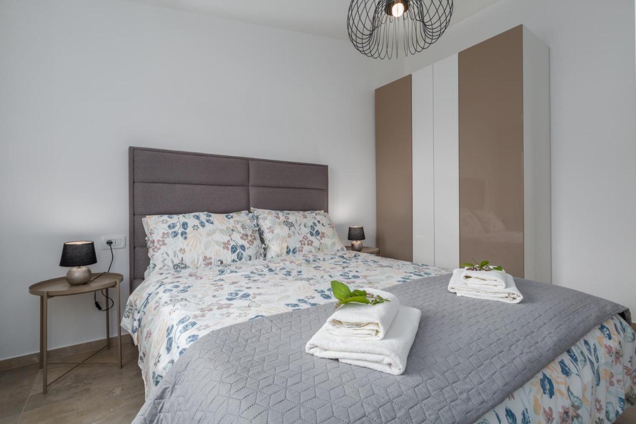 Apartments Zomzi Пореч Экстерьер фото