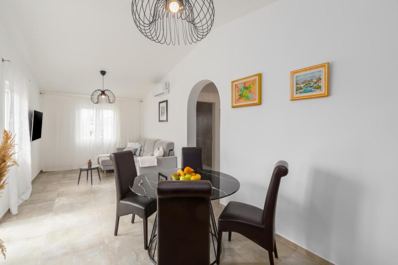 Apartments Zomzi Пореч Экстерьер фото
