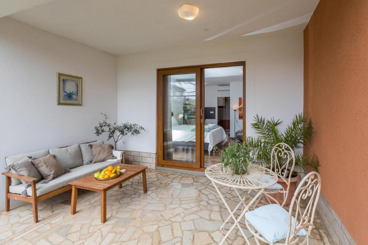 Apartments Zomzi Пореч Экстерьер фото