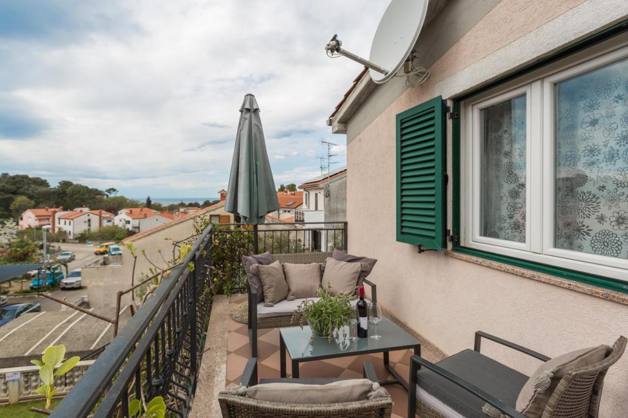 Apartments Zomzi Пореч Экстерьер фото
