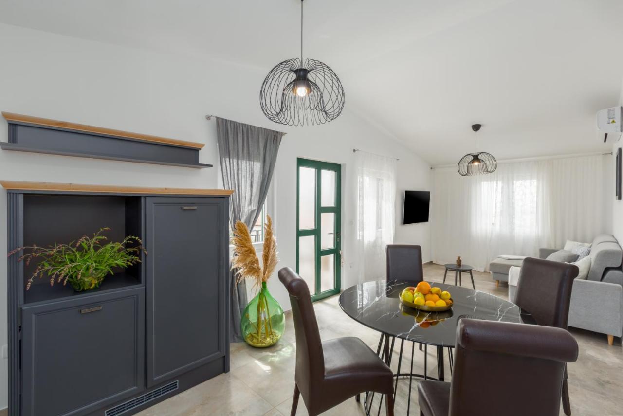 Apartments Zomzi Пореч Экстерьер фото