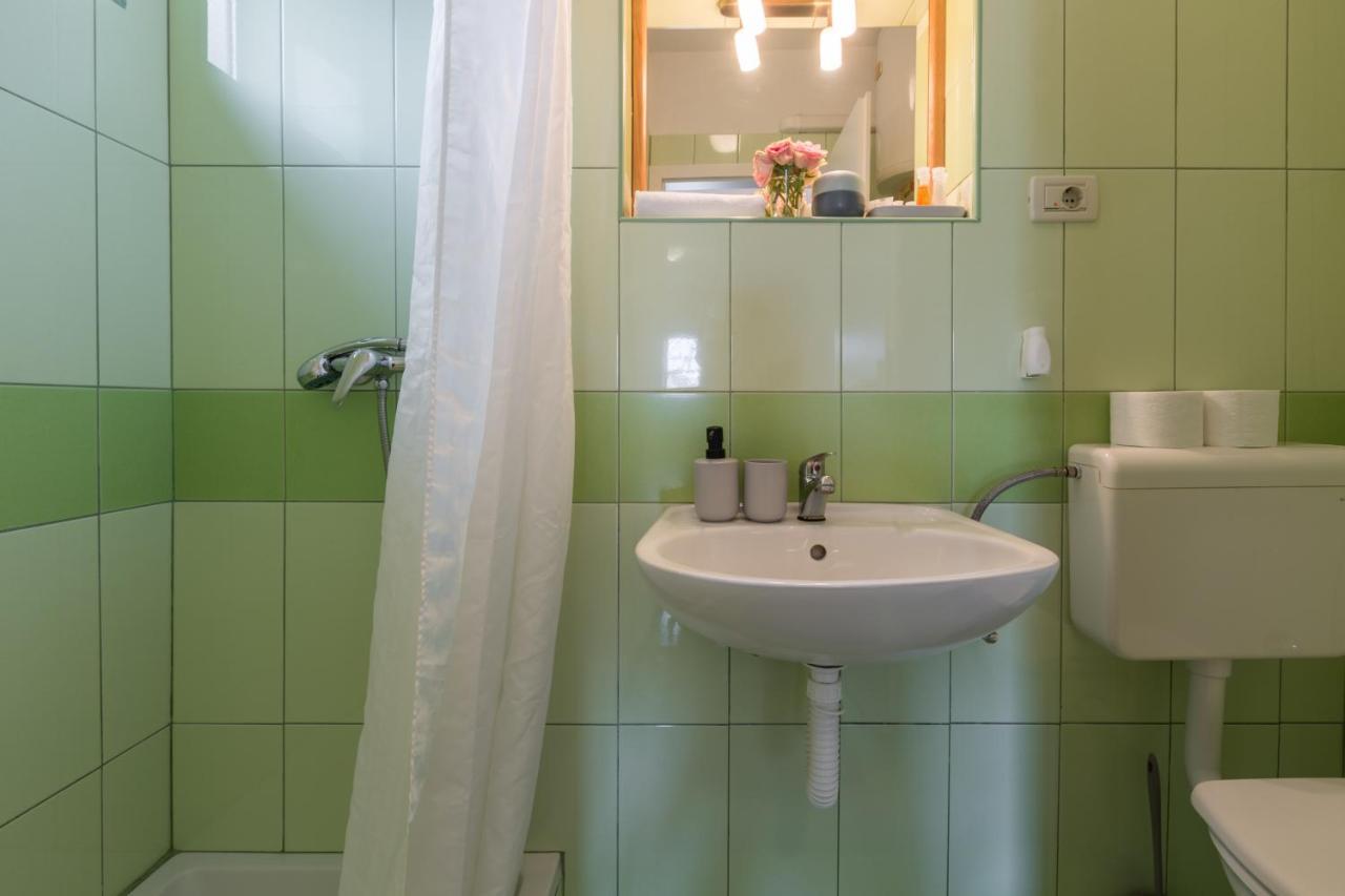 Apartments Zomzi Пореч Экстерьер фото
