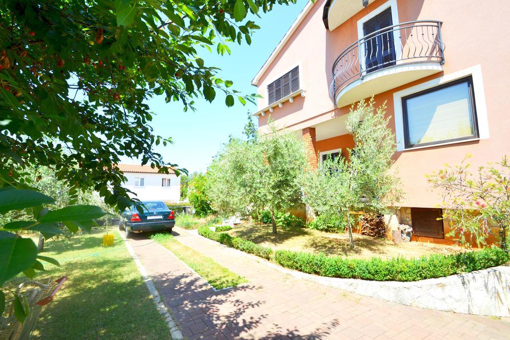Apartments Zomzi Пореч Экстерьер фото